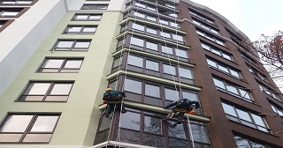 Установка крыши на балкон Бирск цена от 1038 руб. м/2.