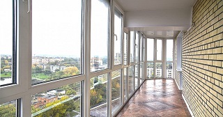 Панорамное остекление балкона Бирск, цена от 3632 руб.